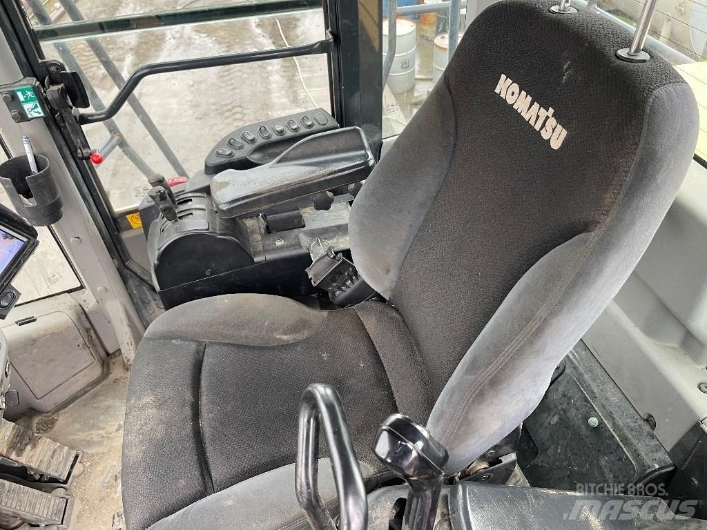 Komatsu WA500-8 Фронтальні навантажувачі