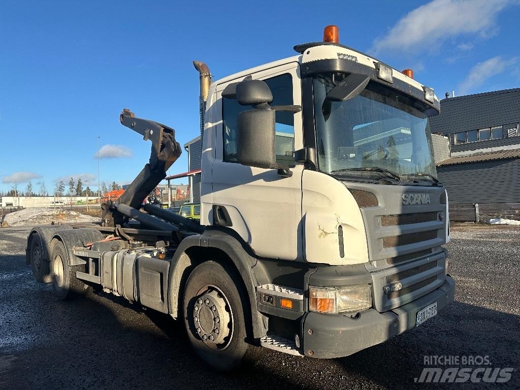 Scania P420 Вантажівки з гаковим підйомом