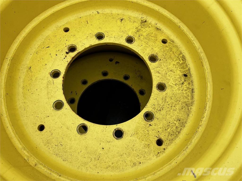 John Deere 15x28 Колеса