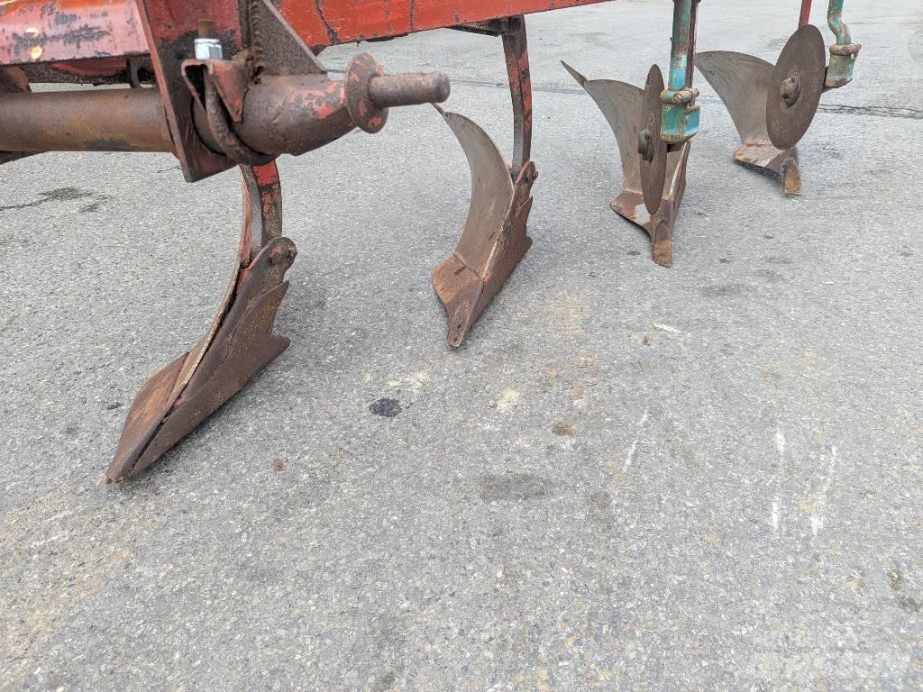 Kverneland 4 Furrow Косилки
