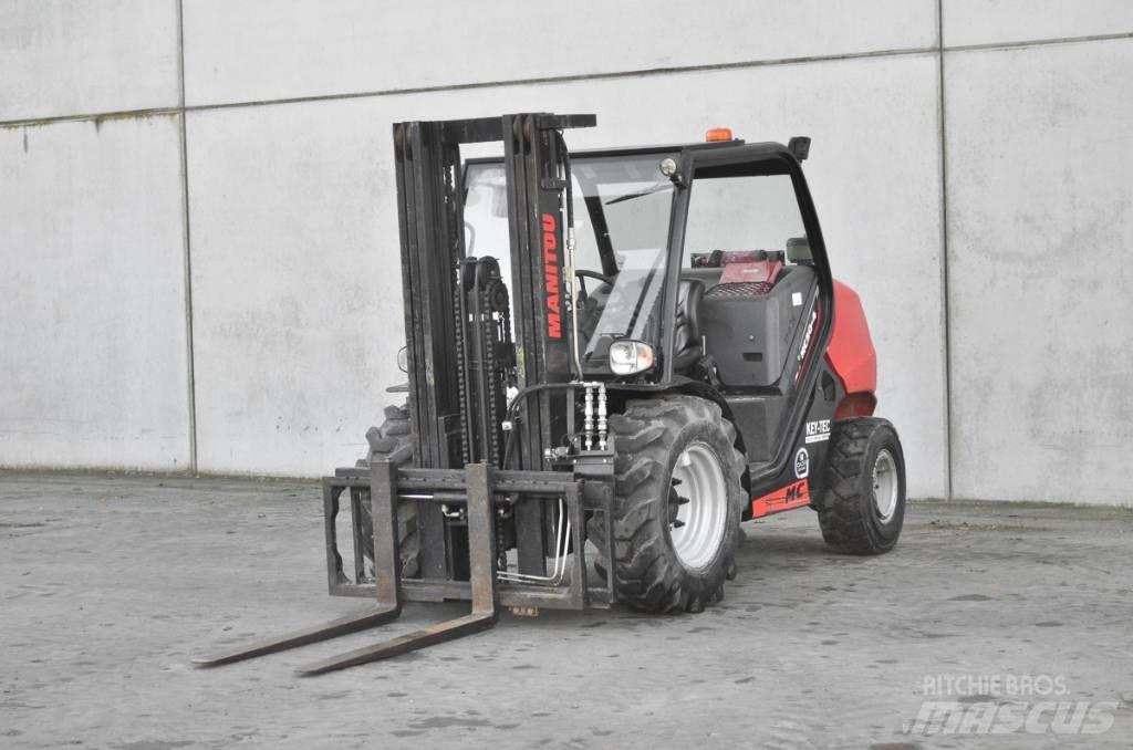 Manitou MC 30-4 Дизельні навантажувачі