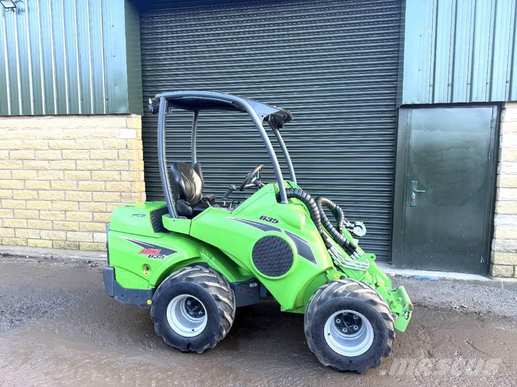 Avant 635 Фронтальні навантажувачі