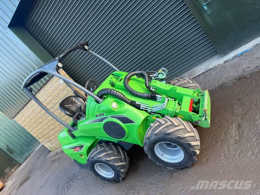 Avant 635 Фронтальні навантажувачі