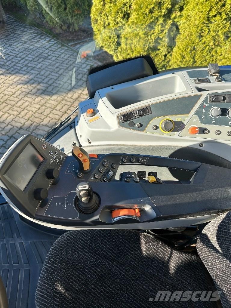 Valtra T234 VERSU Трактори