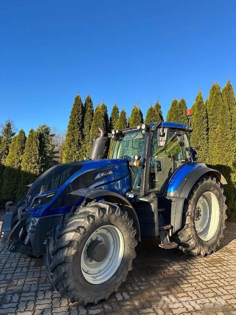Valtra T234 VERSU Трактори