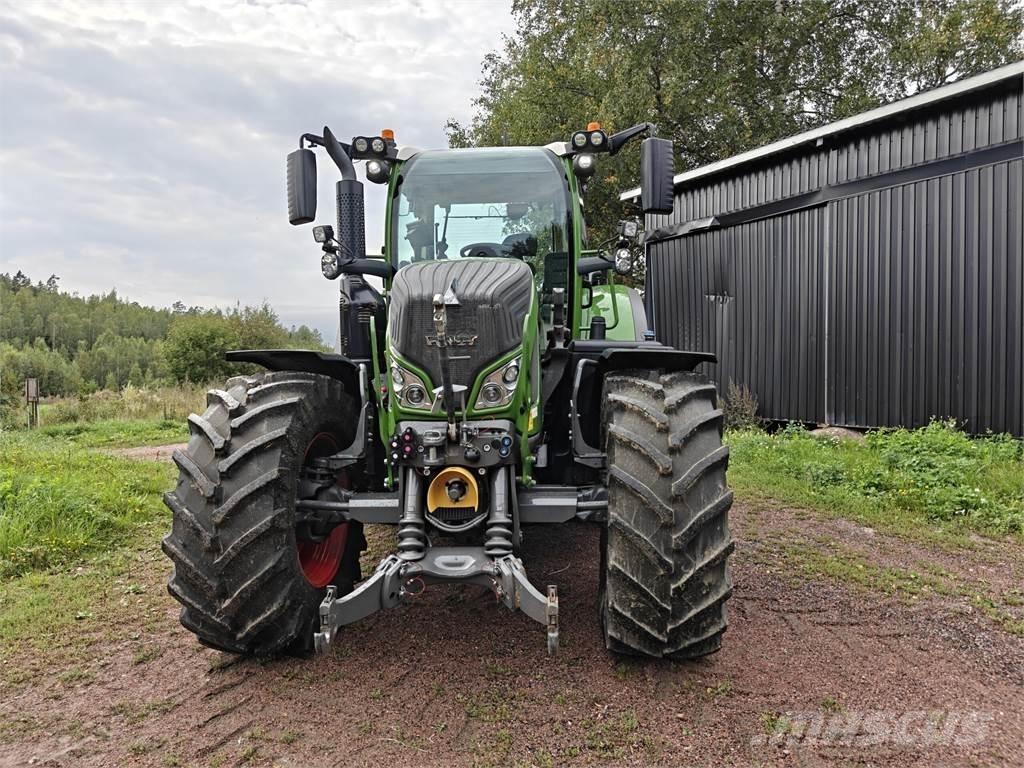 Fendt 718 Gen6 Трактори