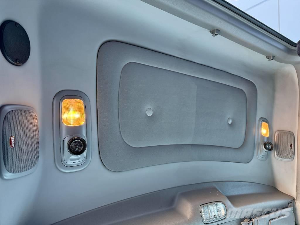 Peterbilt 389 Тягачі