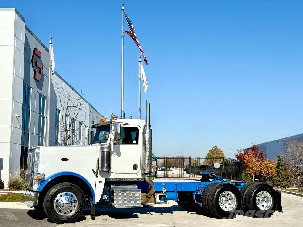 Peterbilt 389 Тягачі