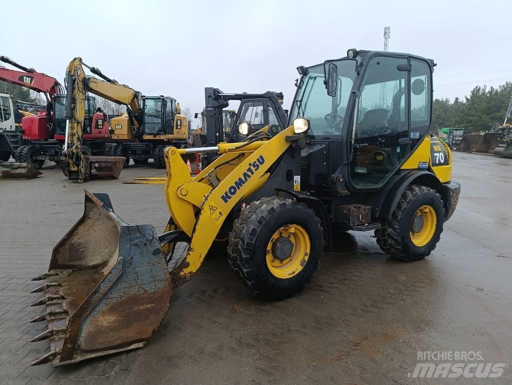 Komatsu WA70-7 Фронтальні навантажувачі