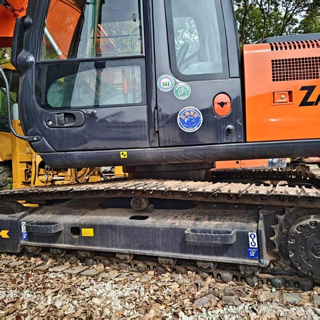 Hitachi ZX 120 Гусеничні екскаватори