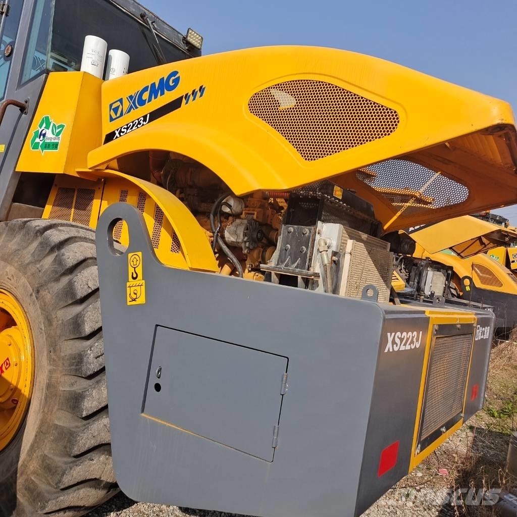XCMG XS223J Грунтові котки