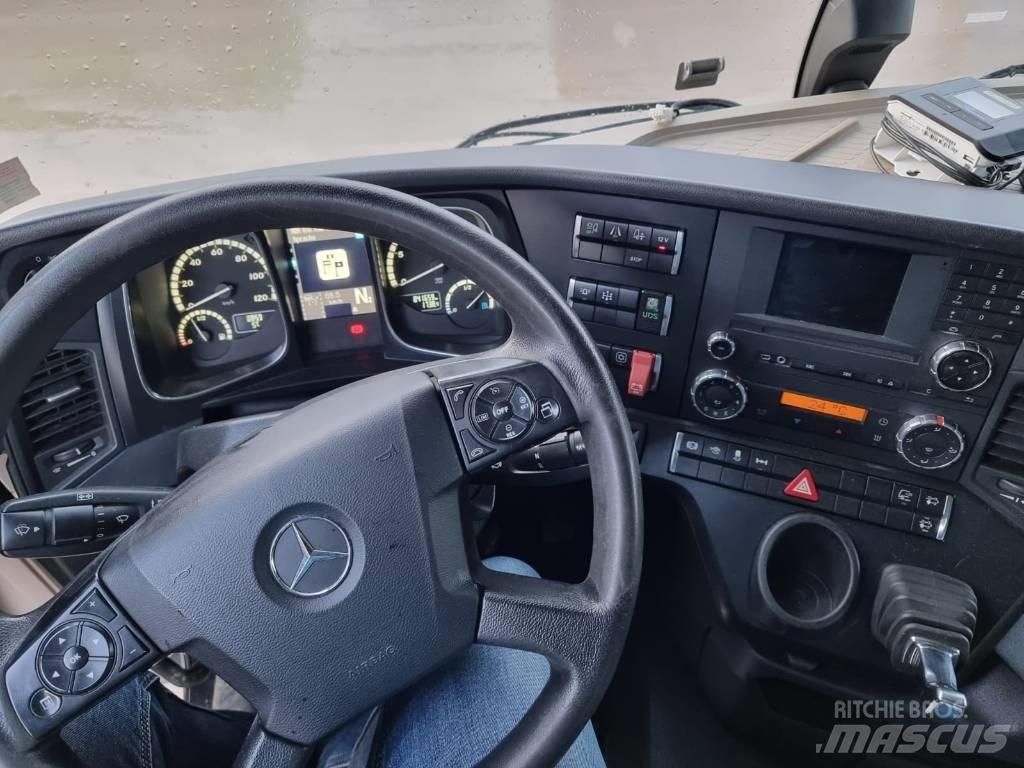 Mercedes-Benz Actros Тягачі