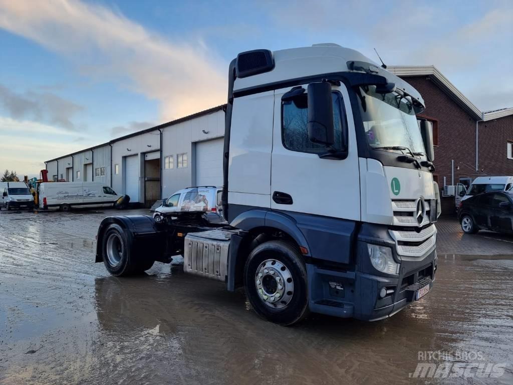 Mercedes-Benz Actros Тягачі