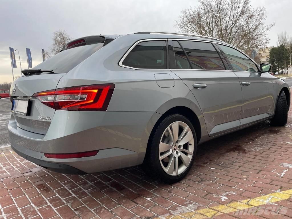 Skoda Superb Автомобілі