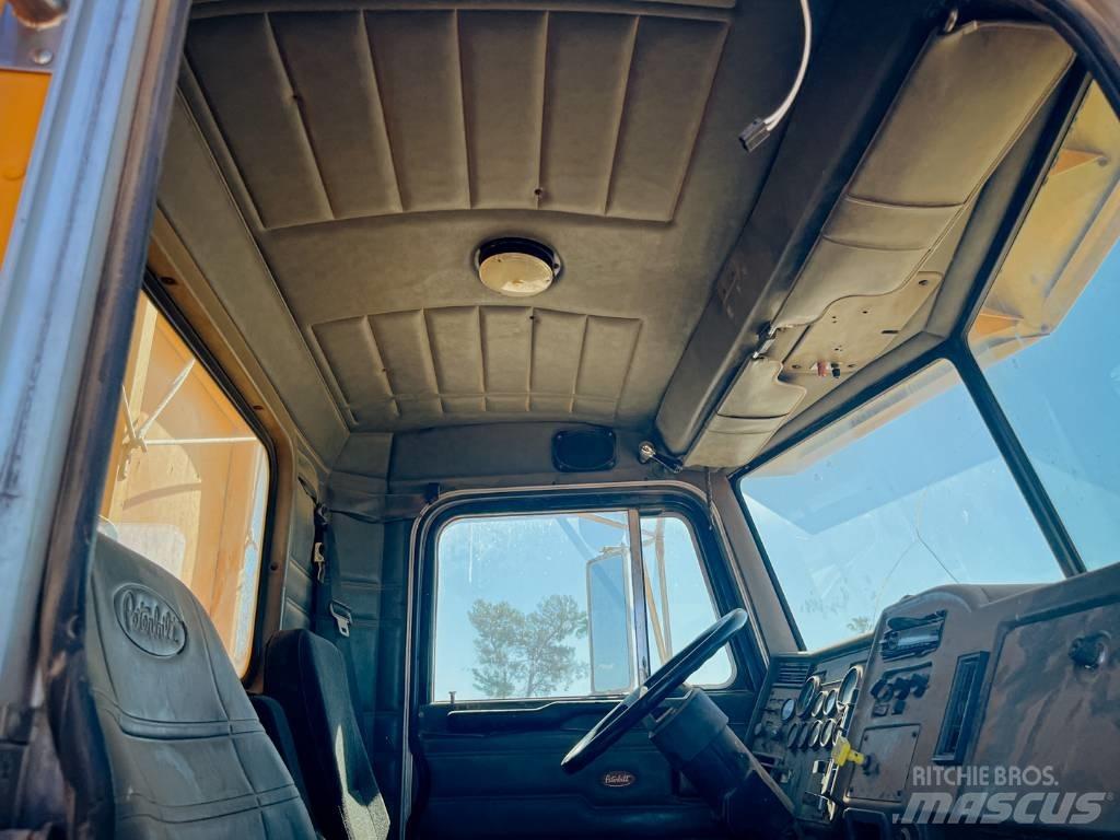 Peterbilt 330 Вантажівки / спеціальні