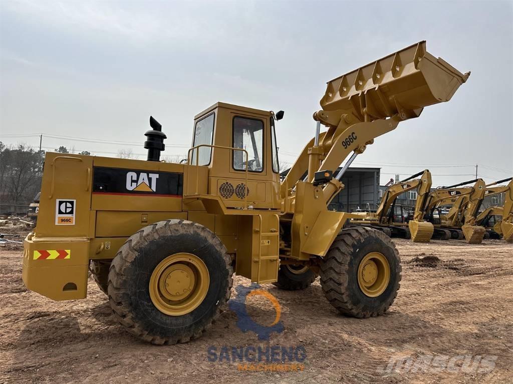 CAT 966C Фронтальні навантажувачі
