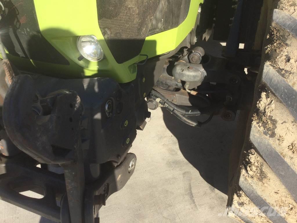 CLAAS ARION 620 Трактори