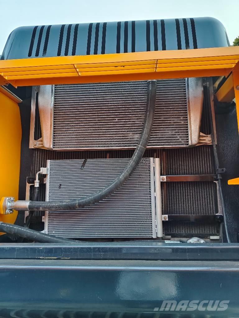 Hyundai R305LC-9T Гусеничні екскаватори