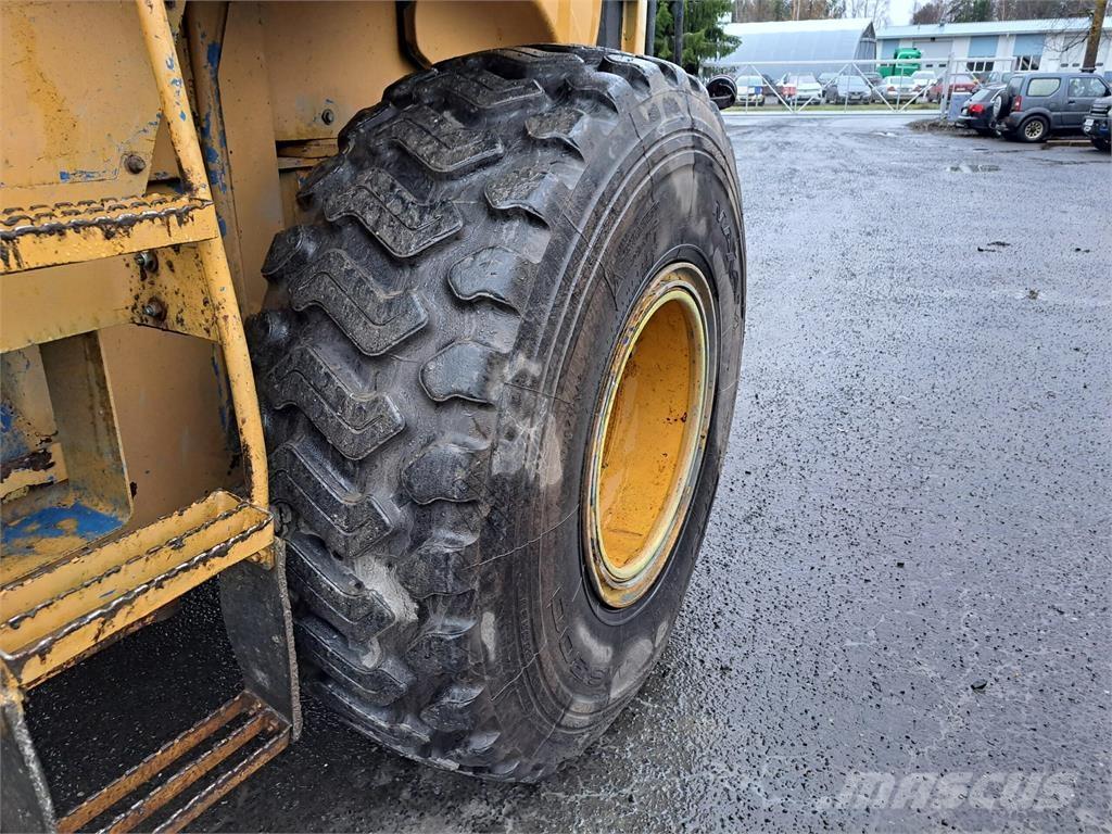 CAT 924G-4x4 Фронтальні навантажувачі