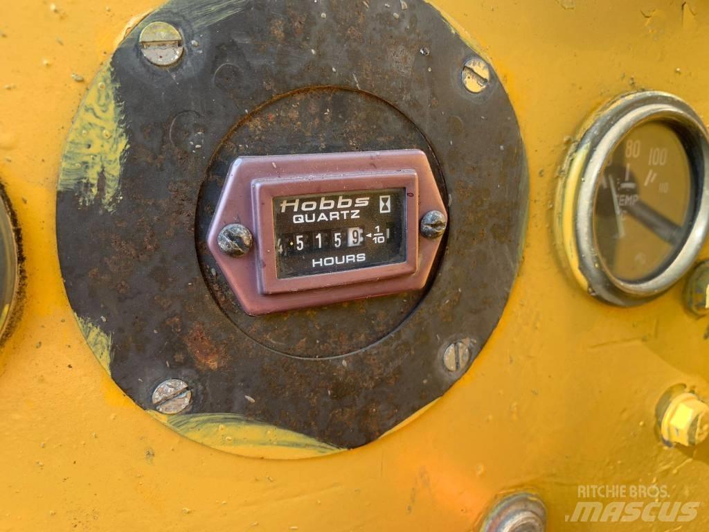 Morooka MST 800 Гусеничні самоскиди