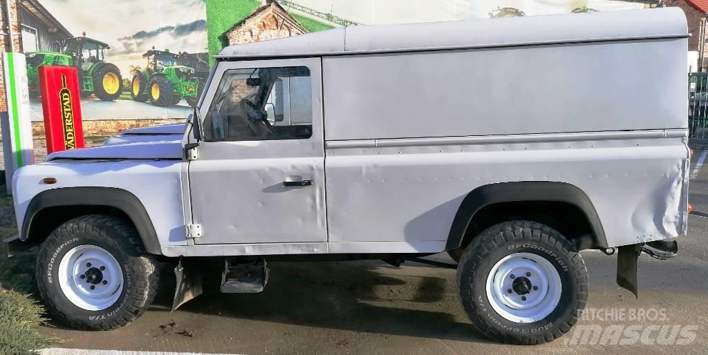 Land Rover Defender Автомобілі