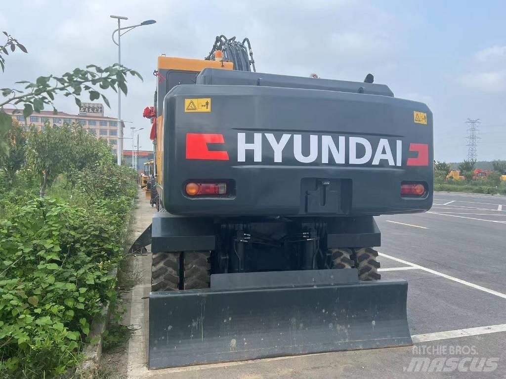 Hyundai 210WVS Колісні екскаватори
