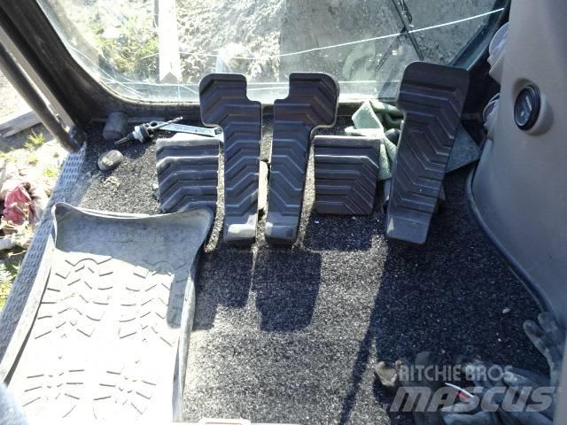 Volvo EC220EL Гусеничні екскаватори