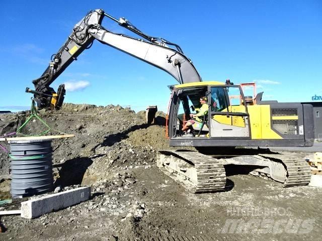 Volvo EC220EL Гусеничні екскаватори