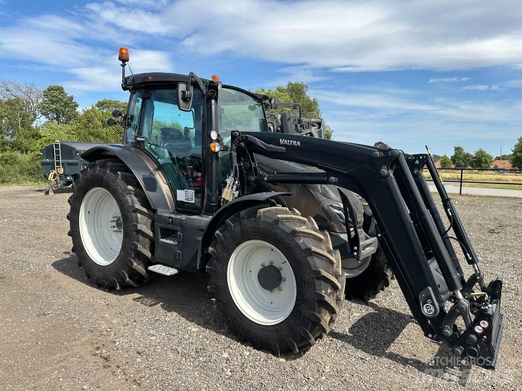 Valtra G 135 A Трактори