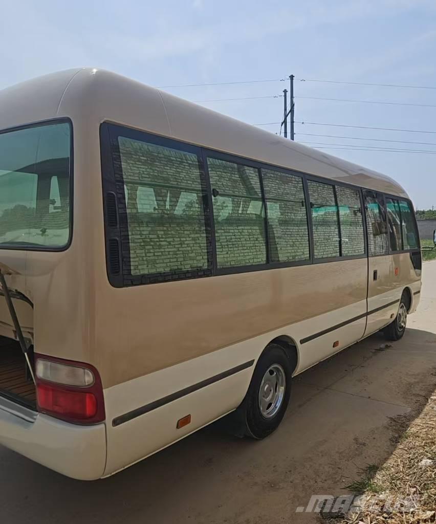 Toyota Coaster Bus Мікроавтобуси