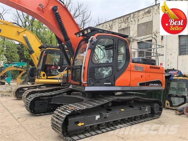 Doosan DX 300 LC Гусеничні екскаватори