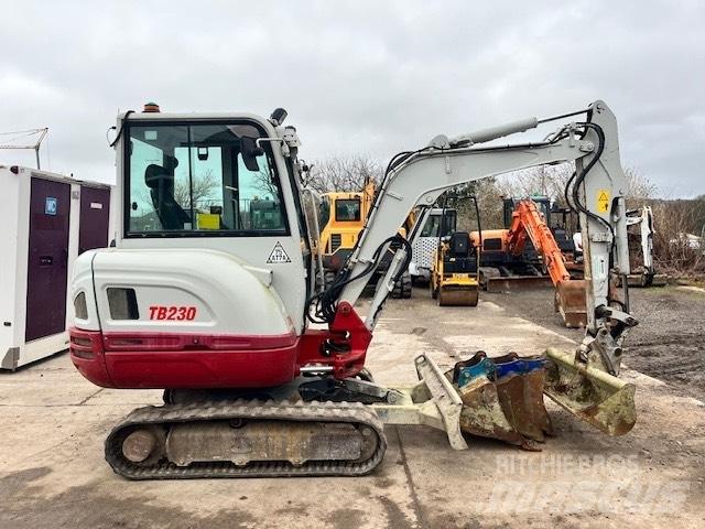Takeuchi TB 230 Міні-екскаватори < 7т