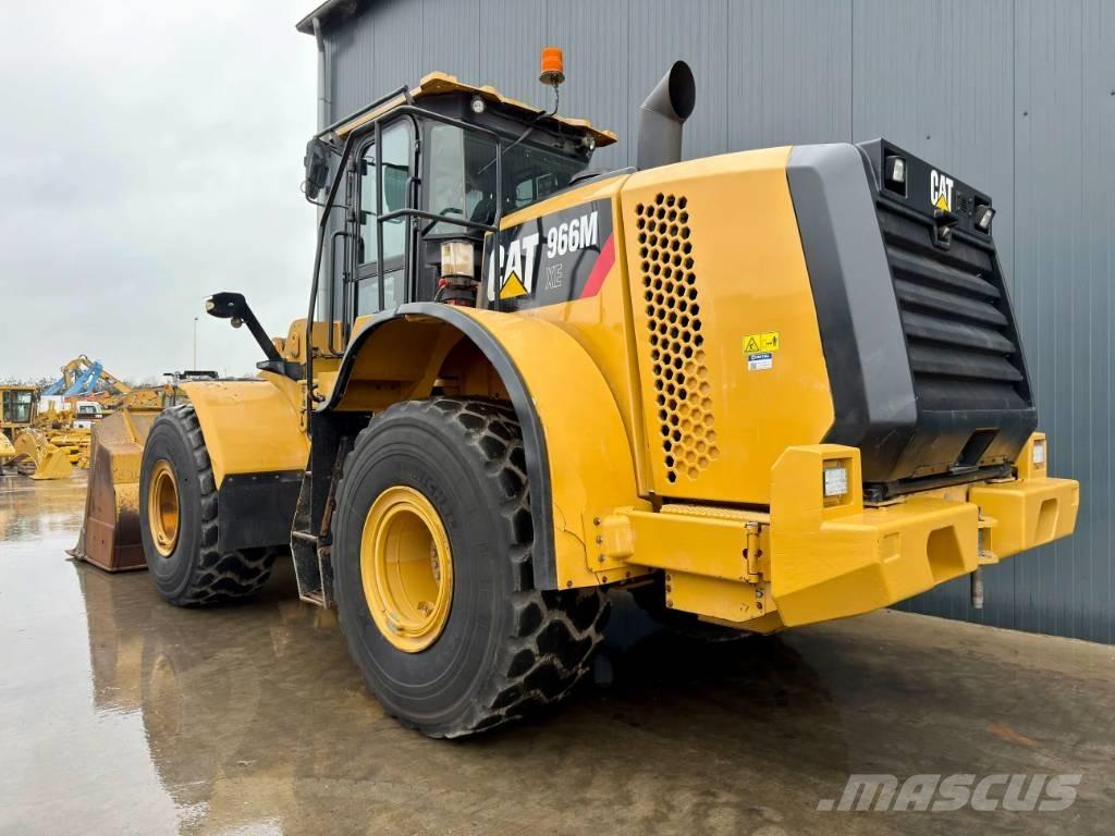 CAT 966M XE Фронтальні навантажувачі