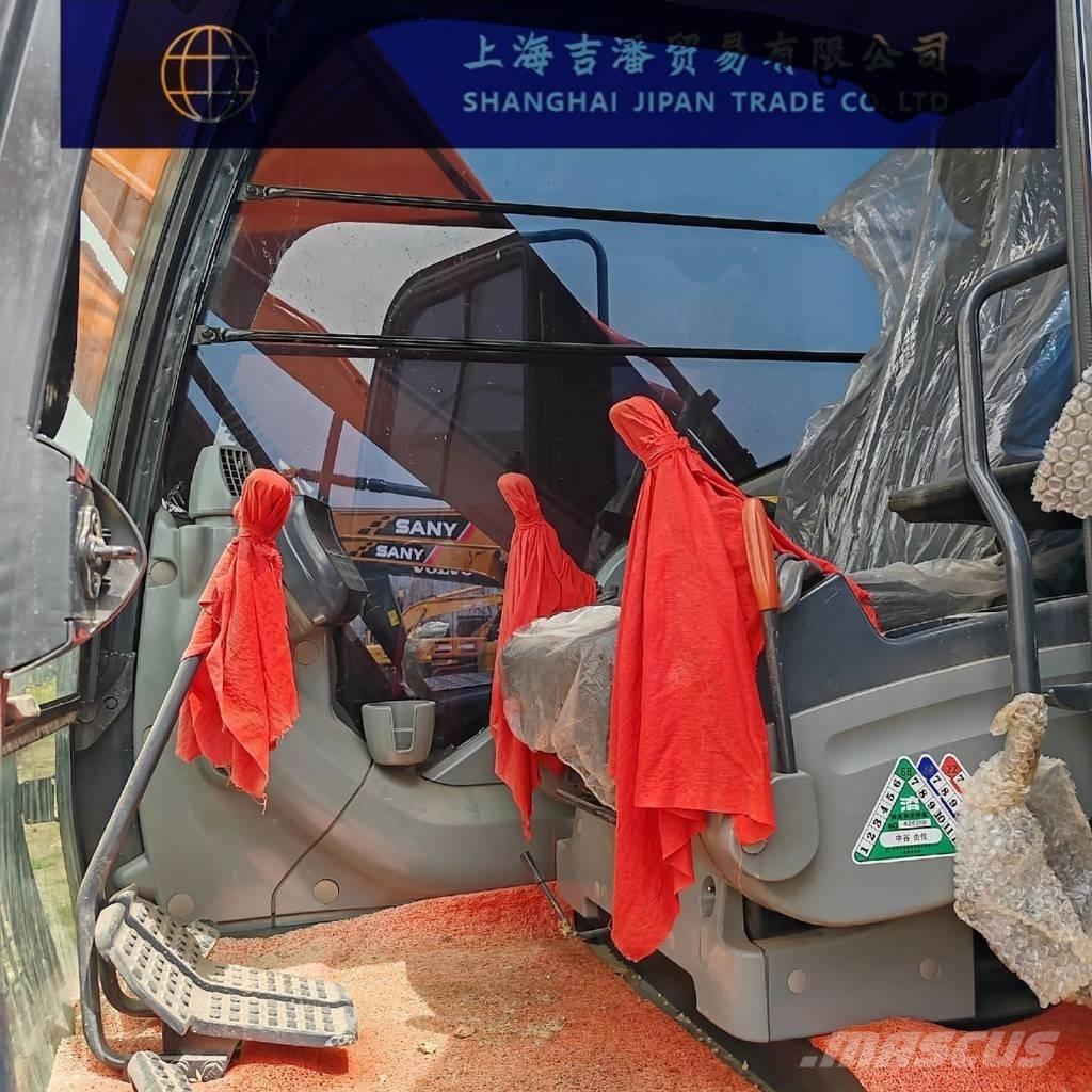 Hitachi ZX 210 Гусеничні екскаватори