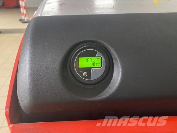 Manitou TI30 RH SP Самохідні електроштабелери