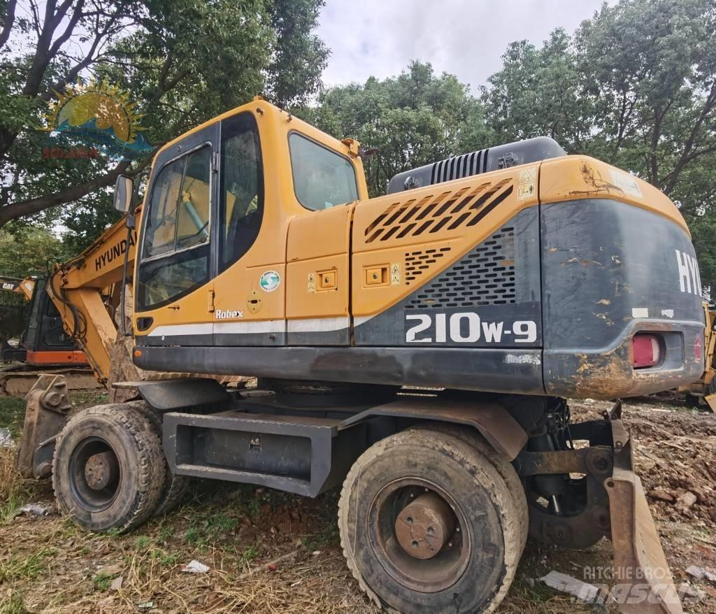 Hyundai R210W-9 Колісні екскаватори