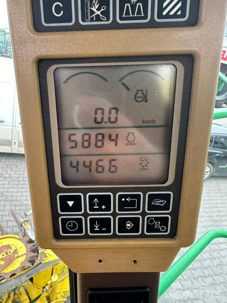 John Deere 7300 Кормозбиральні комбайни