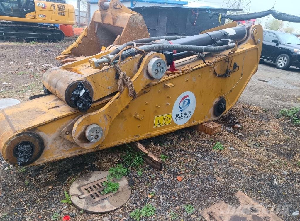 CAT 395 Гусеничні екскаватори