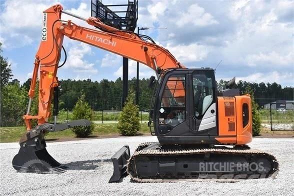 Hitachi ZX 135 Гусеничні екскаватори