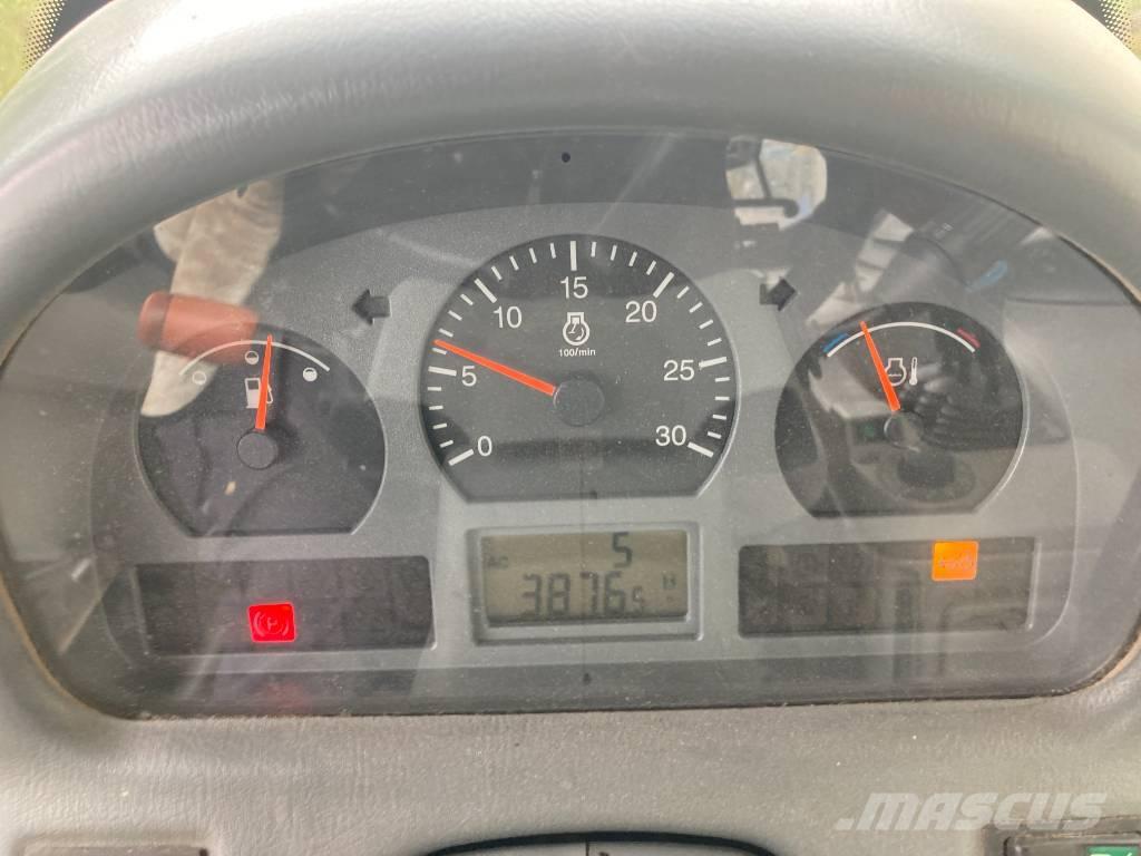 Valtra T 131 Трактори