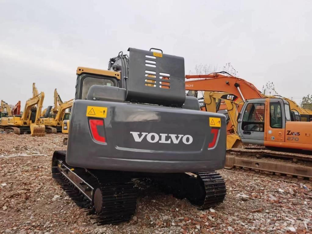 Volvo EC 210 Гусеничні екскаватори