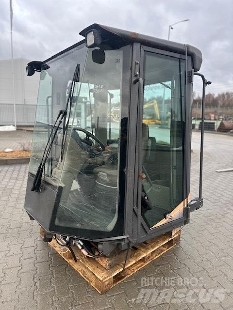 CASE 721 F USED CAB Кабіна