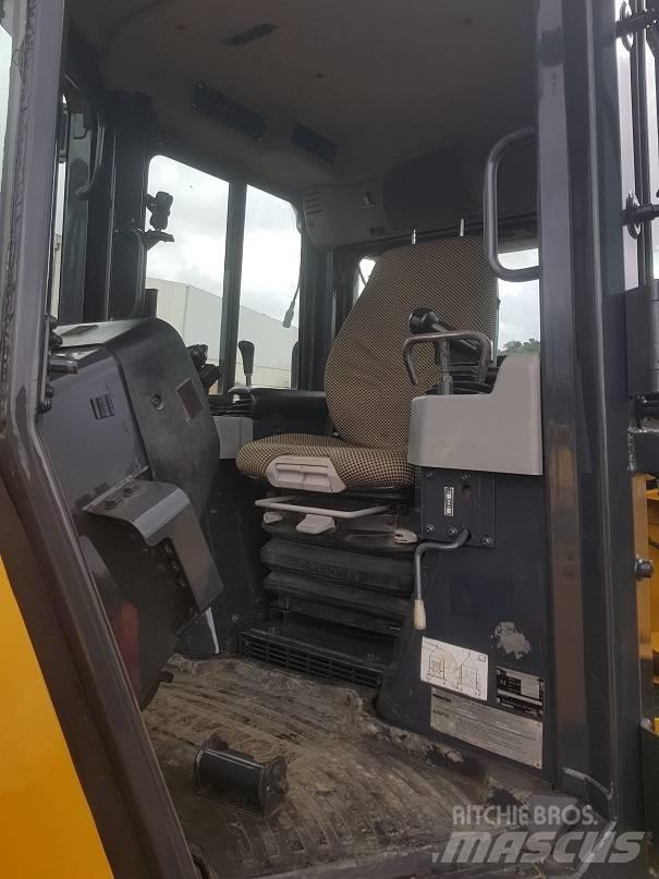 Komatsu D 51 EX-22 Гусеничні бульдозери