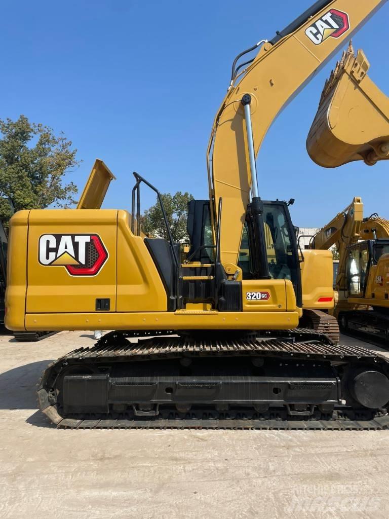 CAT 320 GC Колісні екскаватори