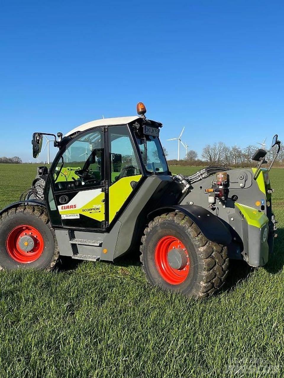 CLAAS SCORPION 756 Телескопічні підйомники