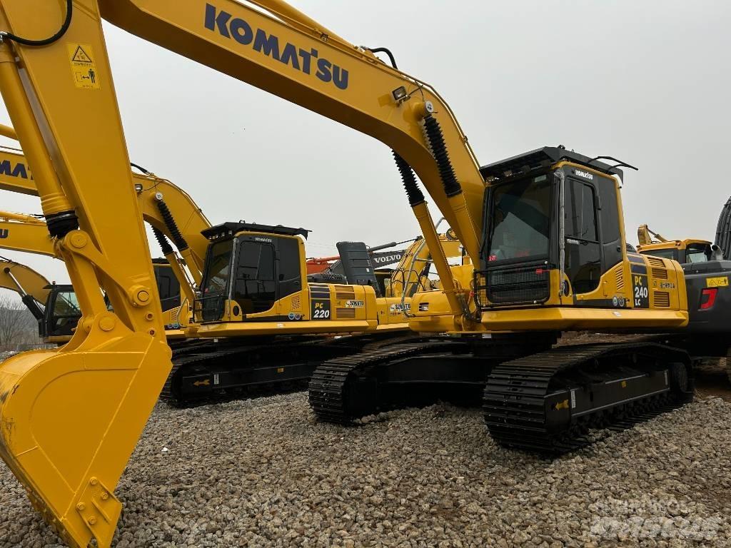 Komatsu 240-8 Гусеничні екскаватори