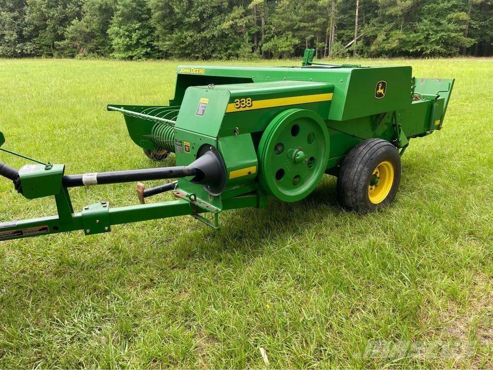 John Deere 338 Baler Тюкові прес-підбирачі