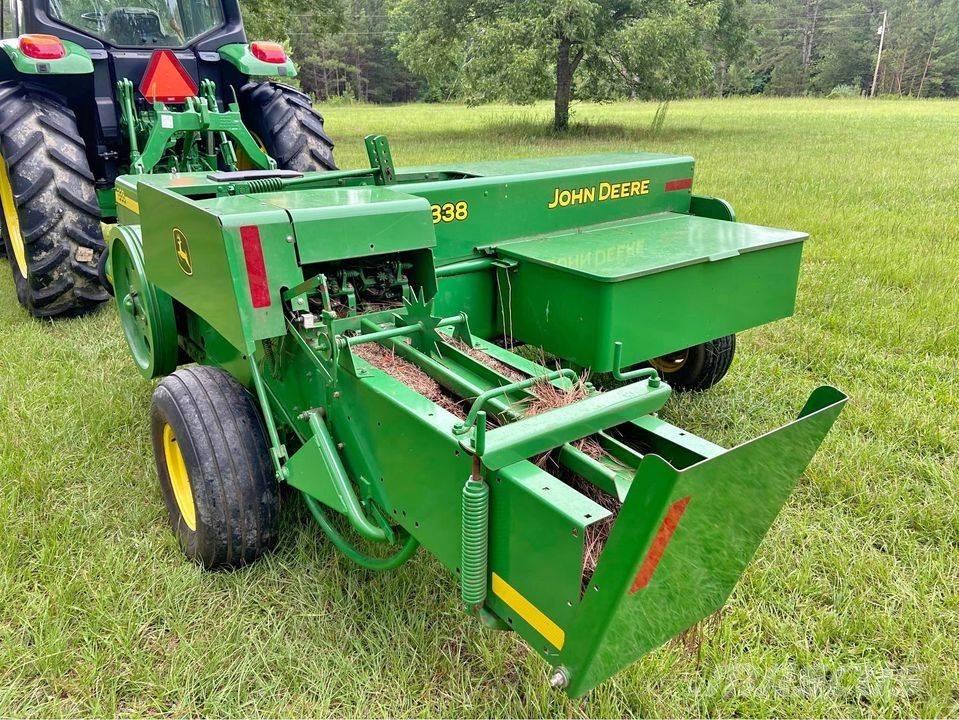 John Deere 338 Baler Тюкові прес-підбирачі