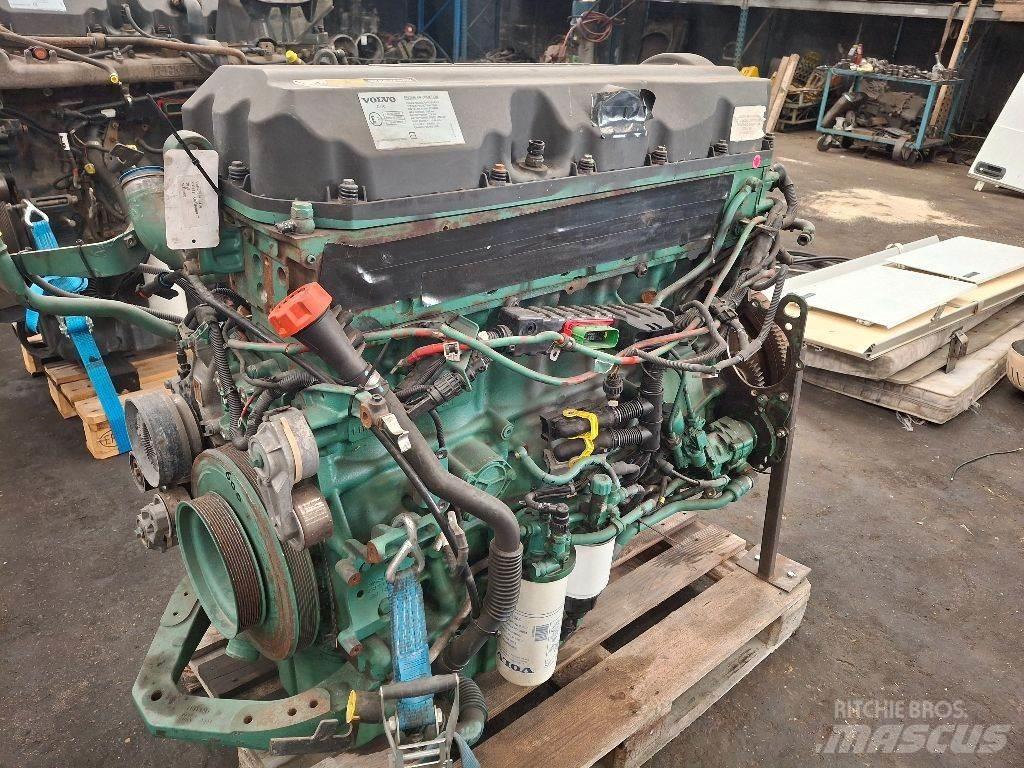 Volvo D11C370 Двигуни