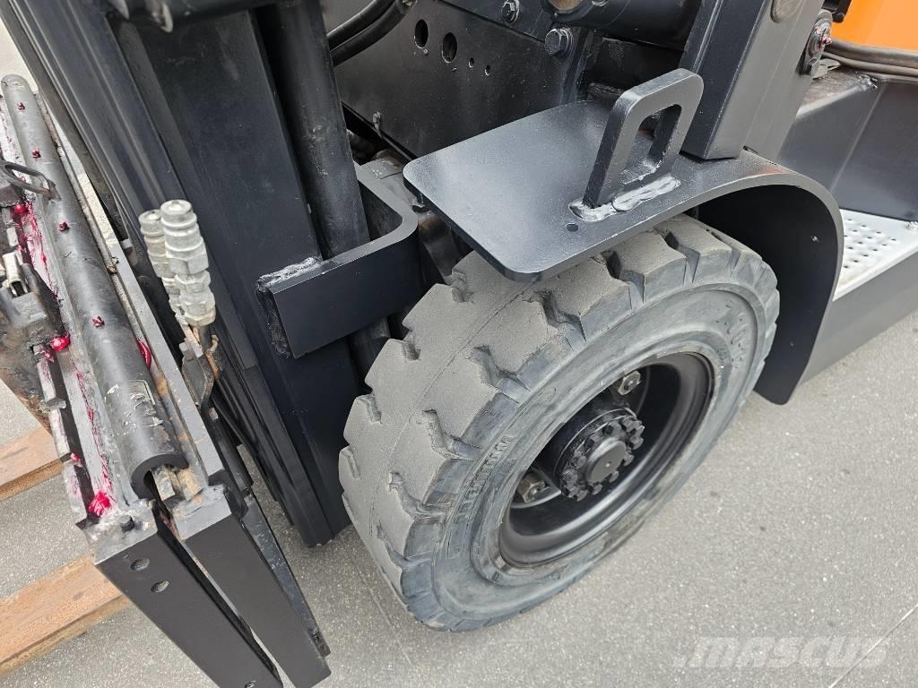 Doosan D 25 G Дизельні навантажувачі